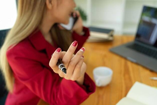 Jak poprawnie przedłużyć paznokcie w domowych warunkach?