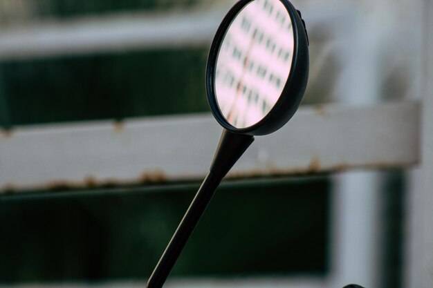 Lampa bezcieniowa z lupą do czego służy w codziennej pracy?