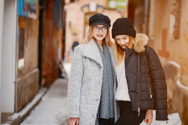 Co modnego na zimę 2026 inspiruje projektantów?