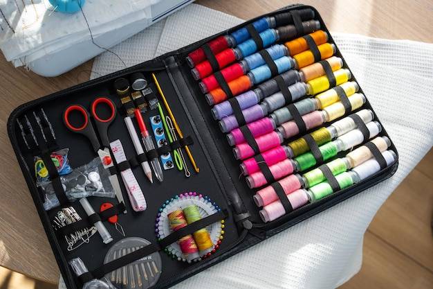 Gdzie kupić zestaw hybrydowy do domowego manicure?