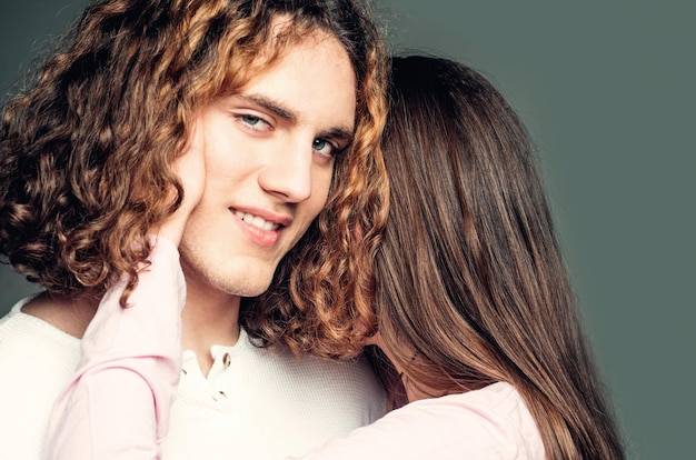 Jak zapuścić włosy fryzury przejściowe które ułatwią ten proces