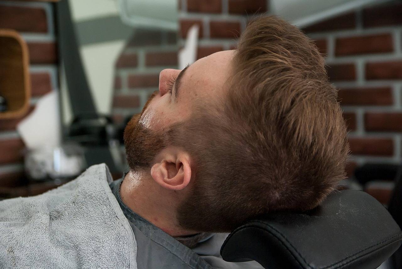 Jak obciąć brodę maszynką w domowych warunkach?