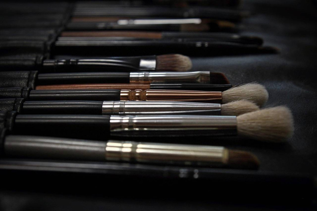 Jak zostać kosmetyczką i rozpocząć pracę w branży beauty?