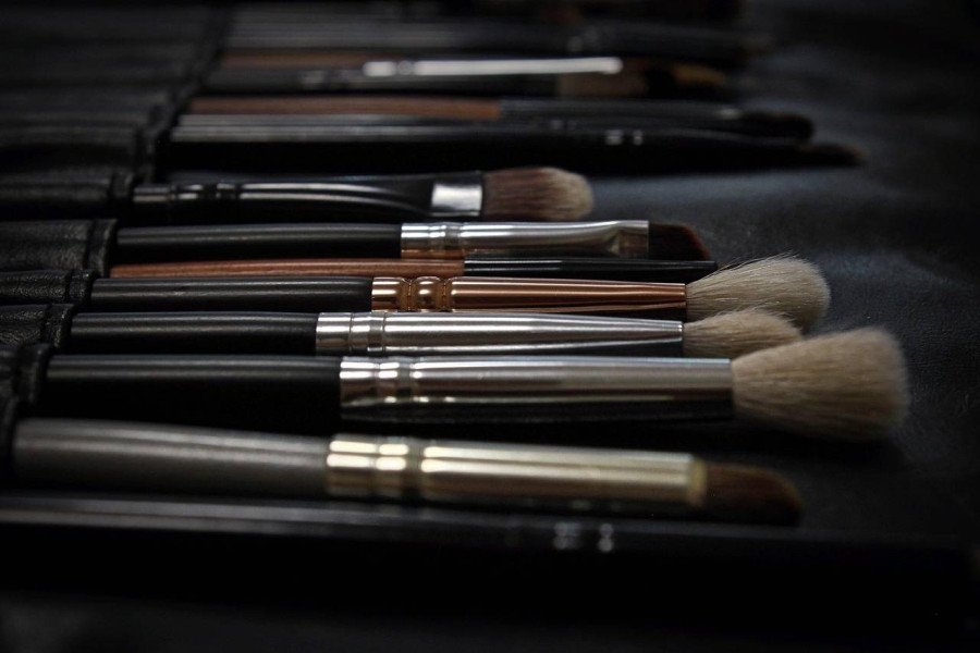 Jak zostać kosmetyczką i rozpocząć pracę w branży beauty?